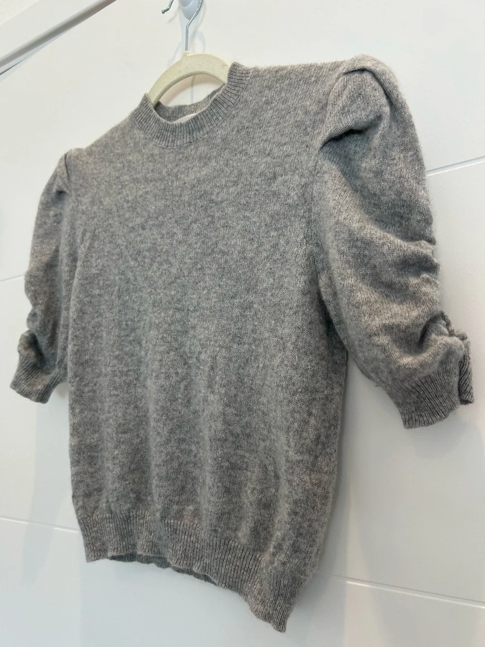 Frame Frankie 100% Cashmere Ruched Puff Sleeve Sweater Gray Short Sleeve Small